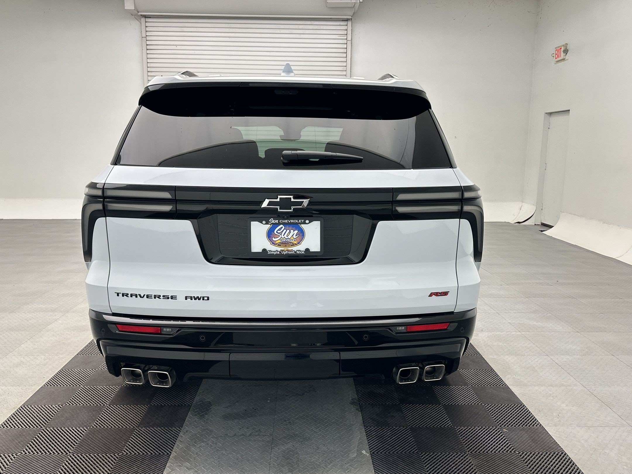 New 2026 Chevrolet Traverse RS w/ LPO, Floor Liner Package AWD/4WD image 10