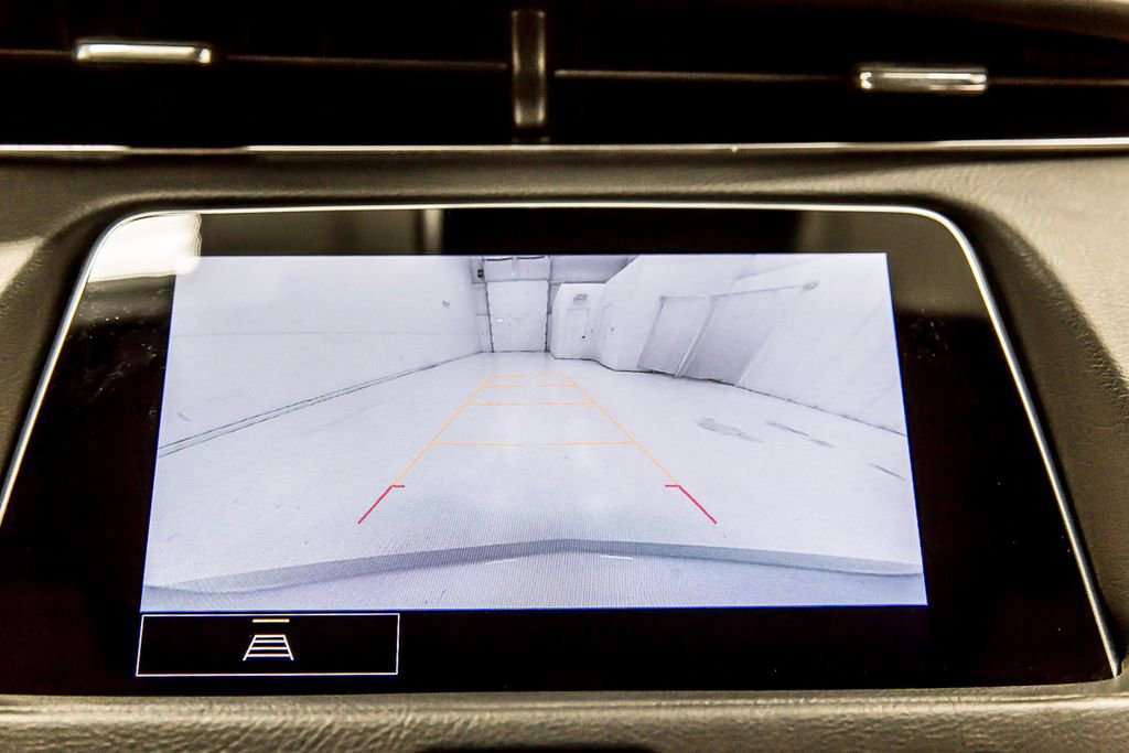 Used 2021 Cadillac XT4 Premium Luxury image 16