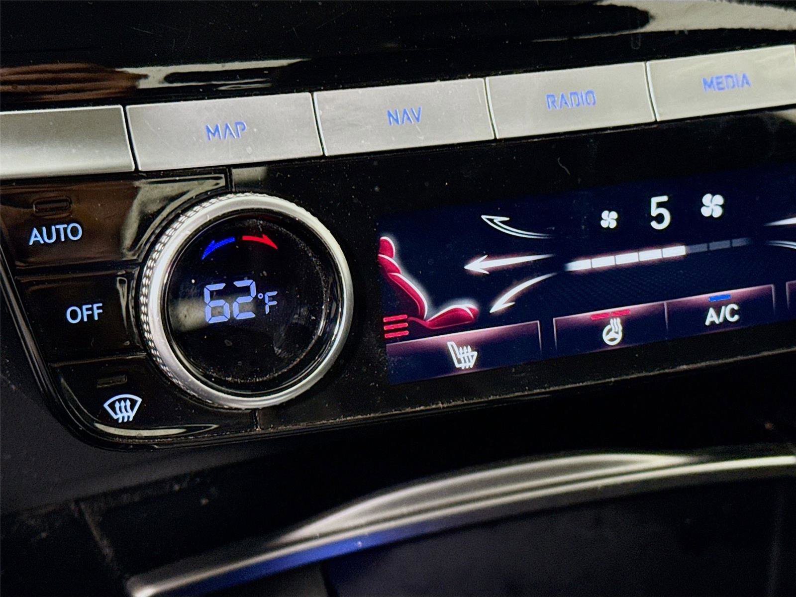 Used 2023 Genesis G80 2.5T AWD/4WD image 14