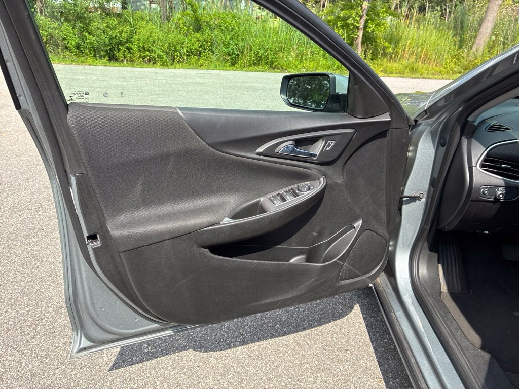Used 2024 Chevrolet Malibu LT FWD image 31