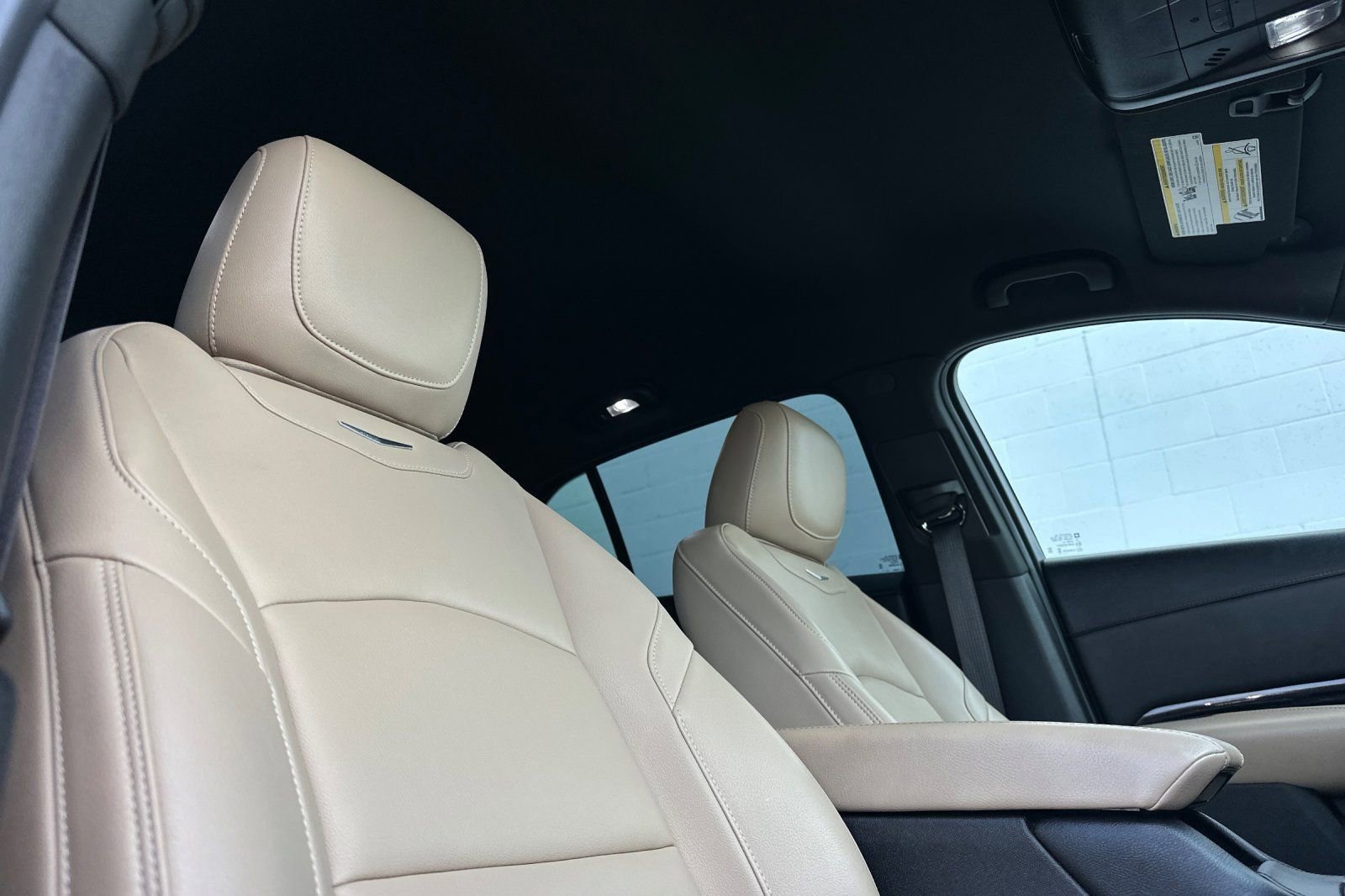 Used 2024 Cadillac XT4 Luxury w/ Cold Weather Package image 21