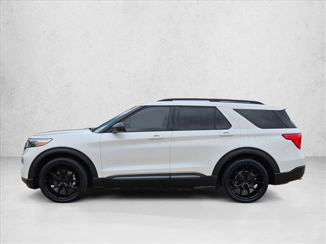 Used 2021 Ford Explorer XLT w/ Equipment Group 202A RWD image 9