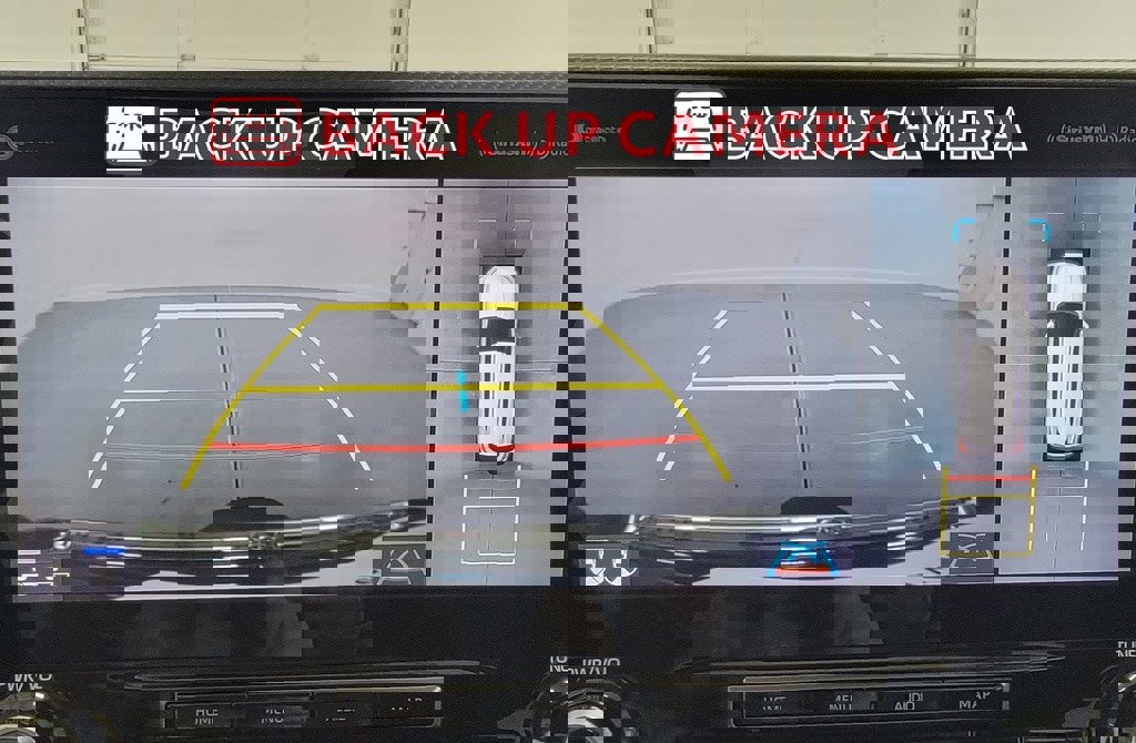 Used 2022 Toyota Highlander Platinum image 30