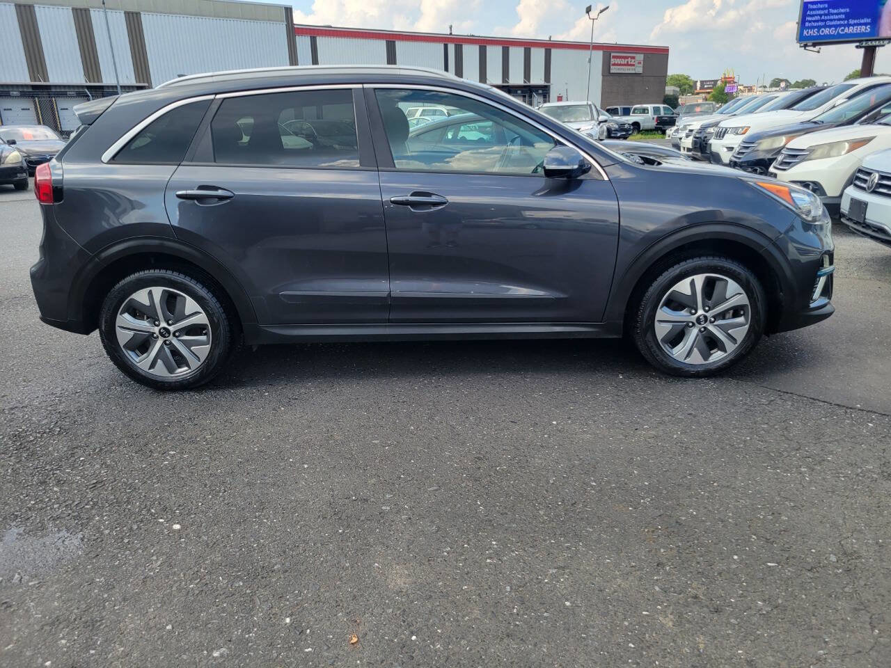 Used 2019 Kia Niro EX w/ Cold Weather Package 2.0 image 4