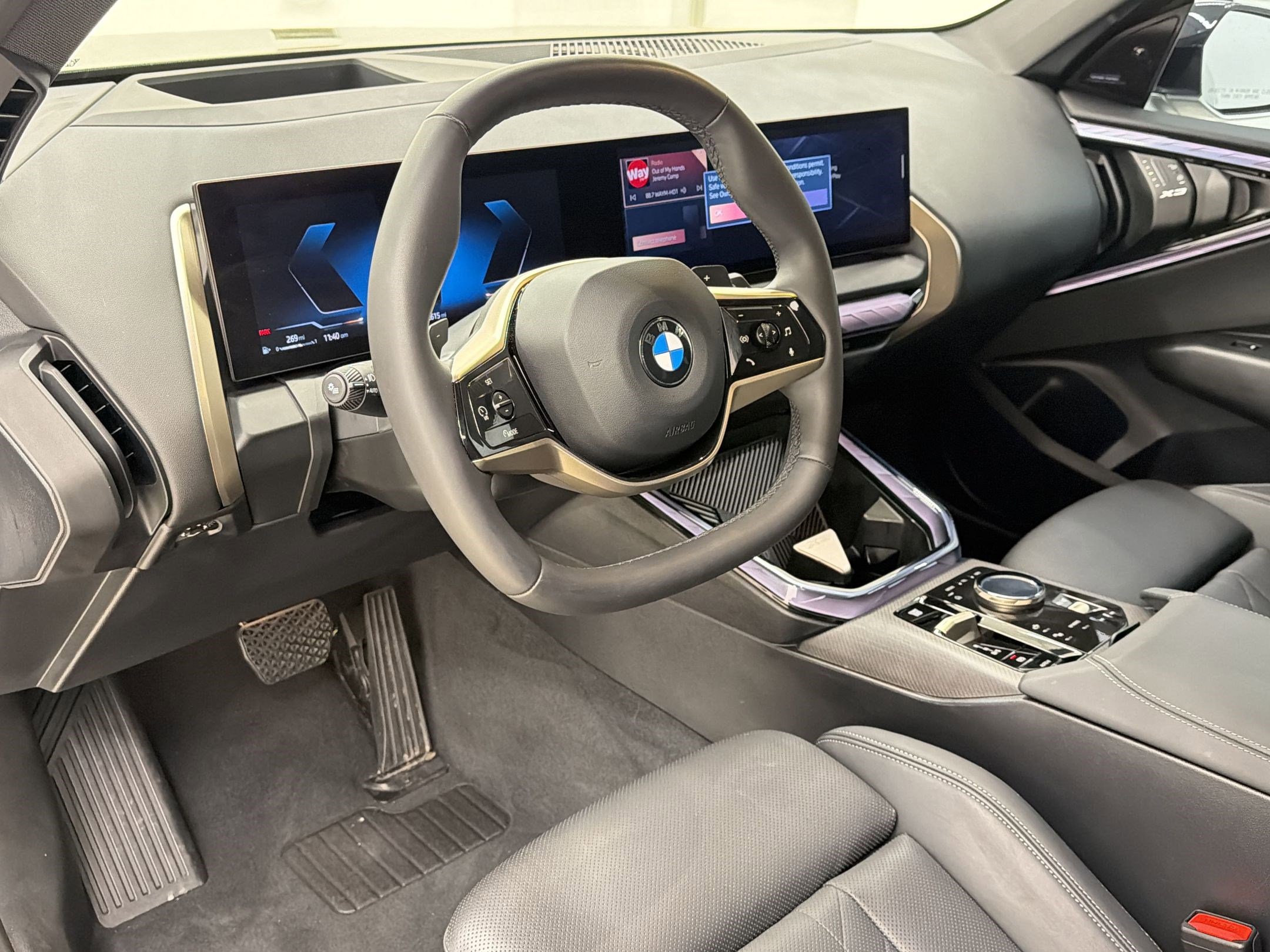 Certified 2025 BMW X3 xDrive30i w/ Premium Package image 4