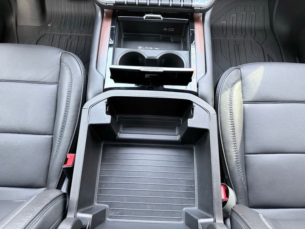 Used 2025 GMC Yukon Denali w/ Denali Reserve Package image 37