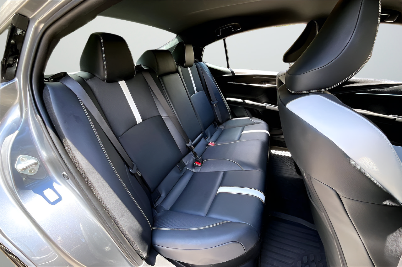 Used 2026 Toyota Camry SE FWD image 19