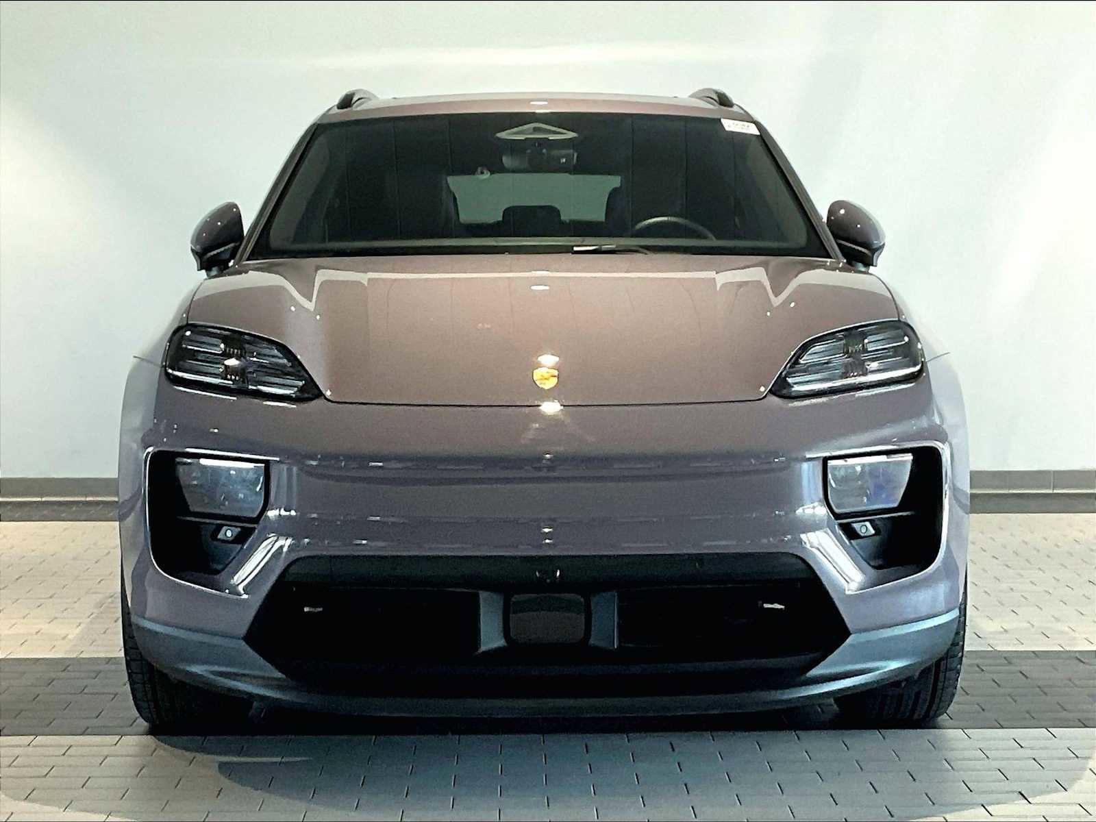 Used 2025 Porsche Macan Electric image 13
