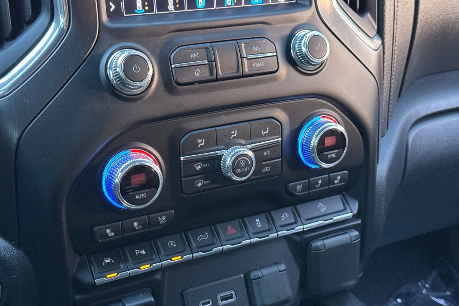 Used 2020 GMC Sierra 1500 AT4 w/ AT4 Premium Package image 20