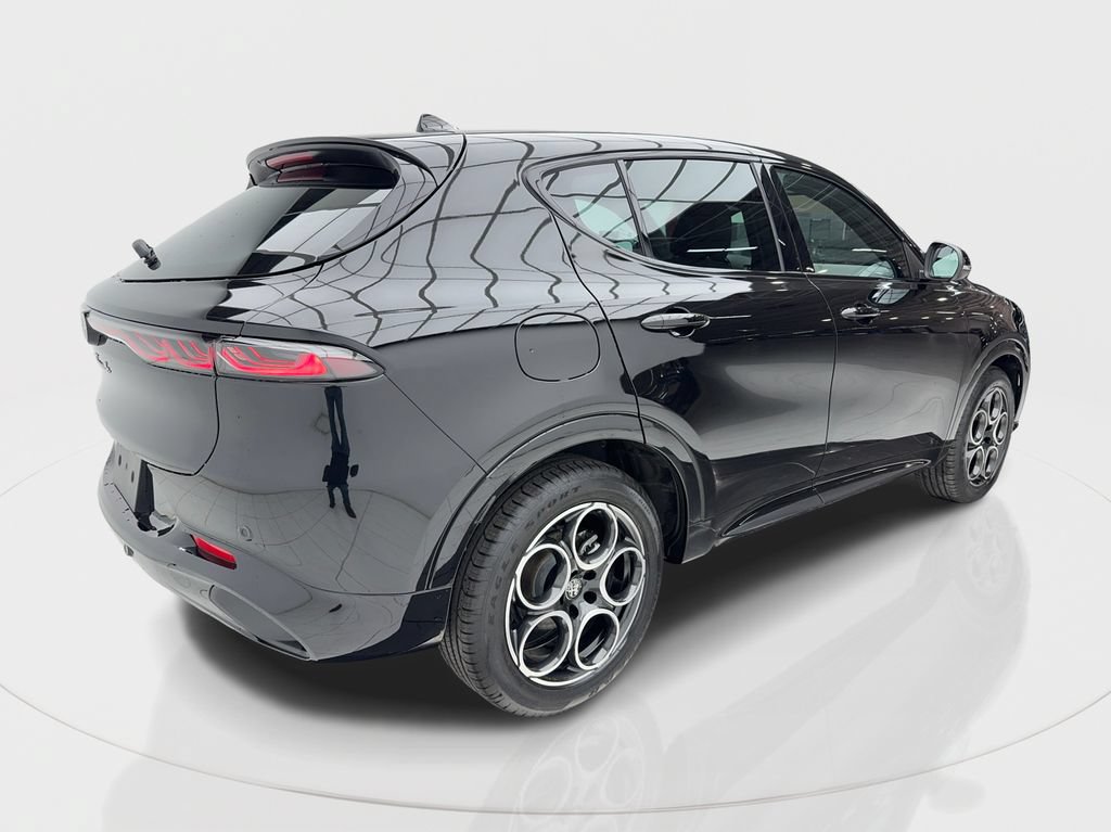 New 2025 Alfa Romeo Tonale w/ Premium Package AWD/4WD image 9