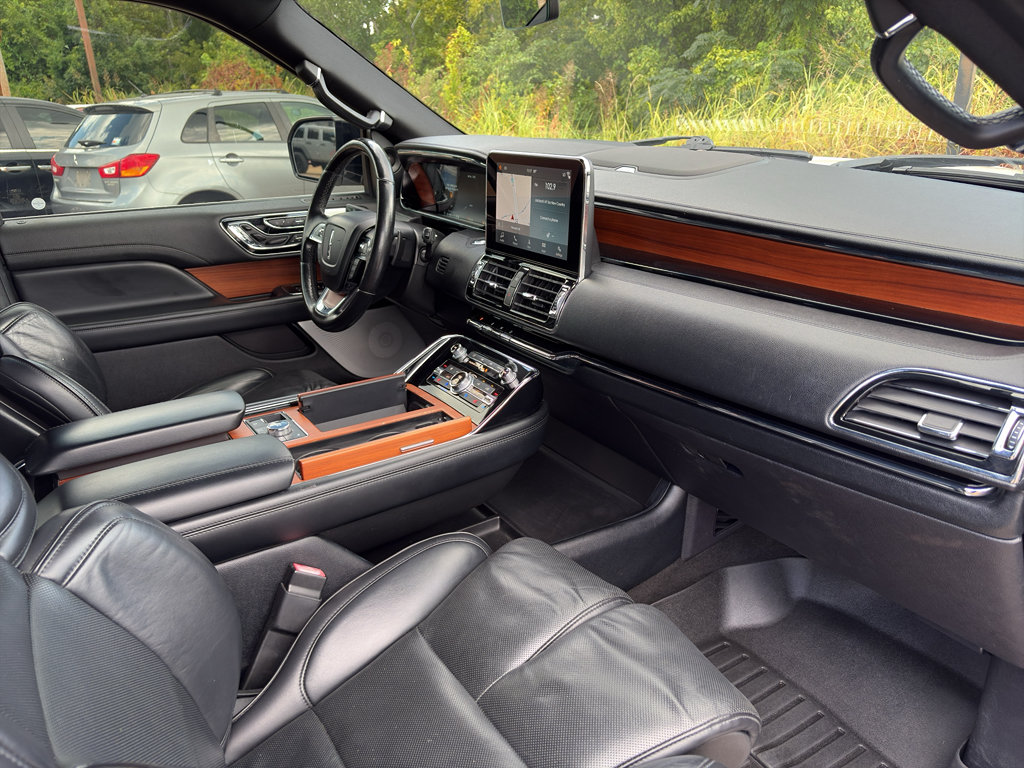 Used 2019 Lincoln Navigator Reserve w/ Cargo Package AWD/4WD image 14