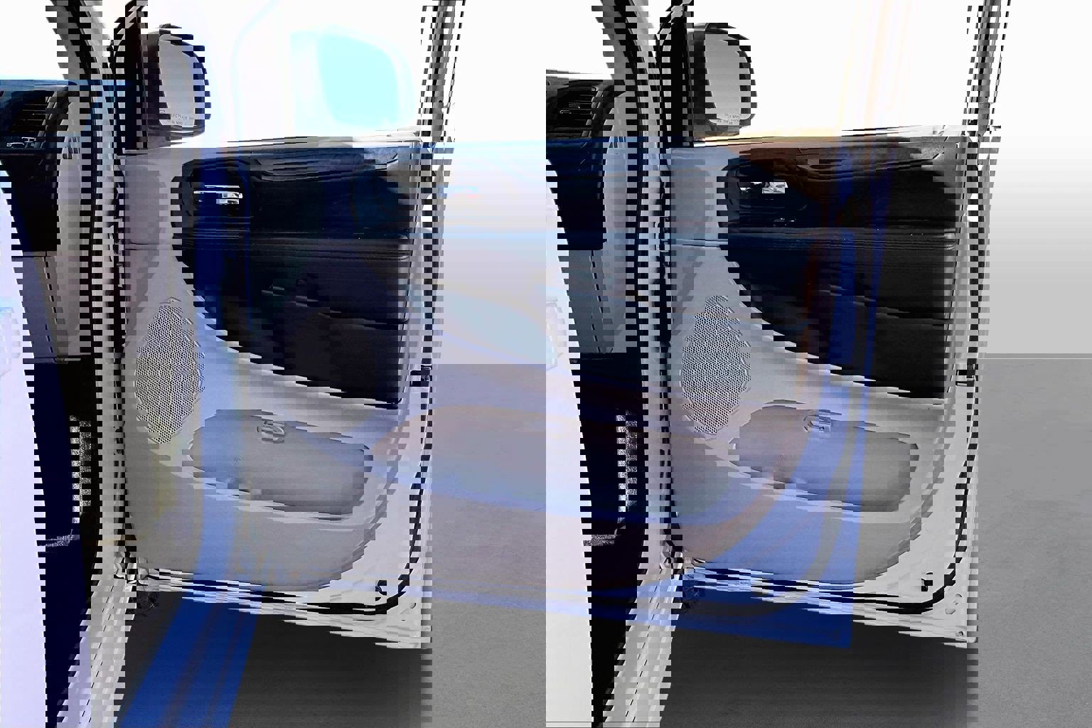 Used 2018 Dodge Grand Caravan SE w/ UConnect Hands-Free Group image 17