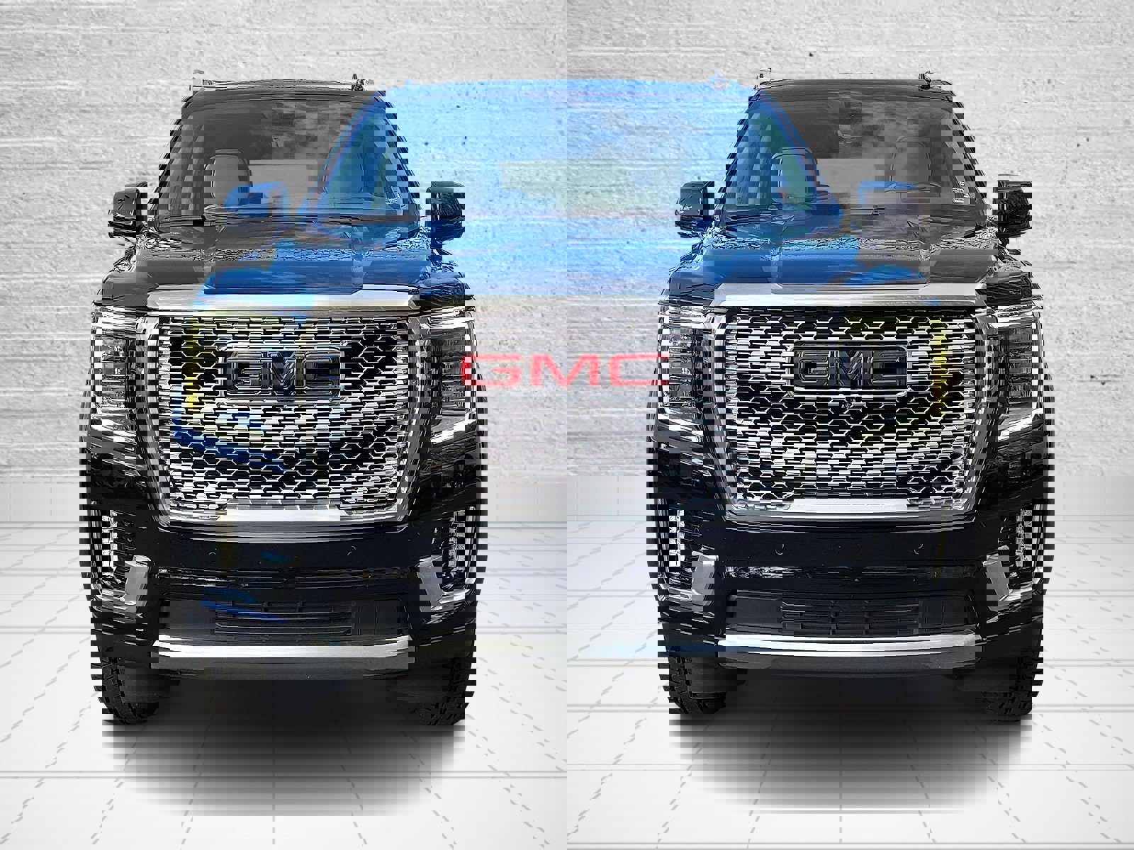 Used 2021 GMC Yukon Denali w/ Denali Ultimate Package image 2