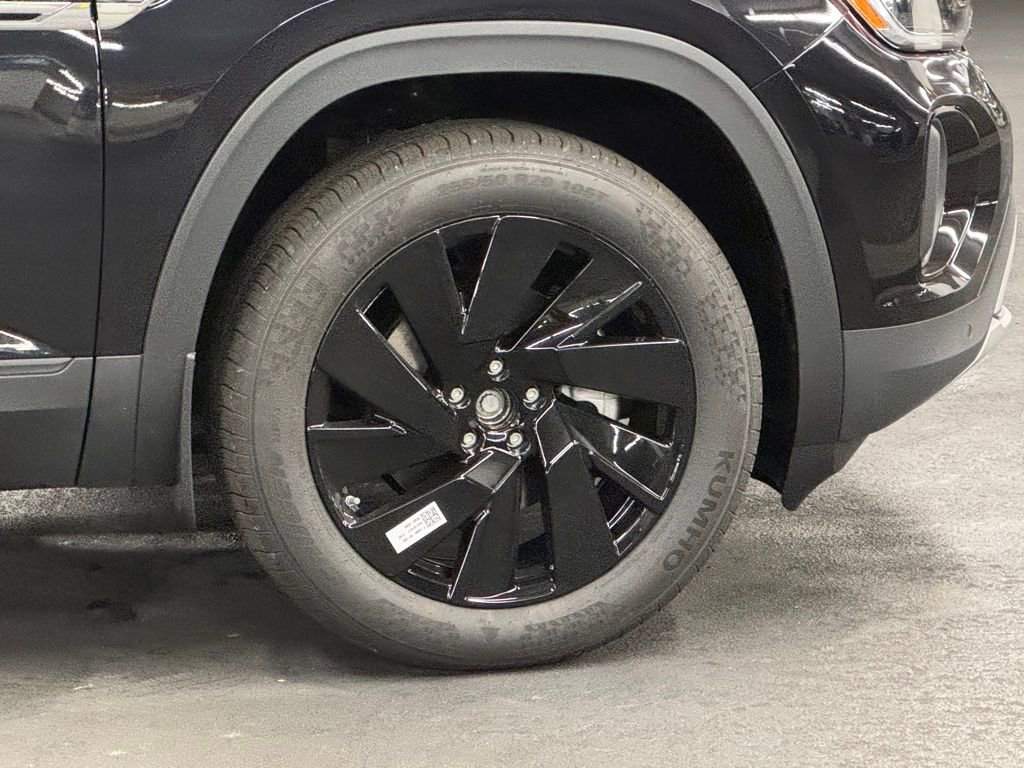 New 2026 Volkswagen Atlas Cross Sport SE image 38