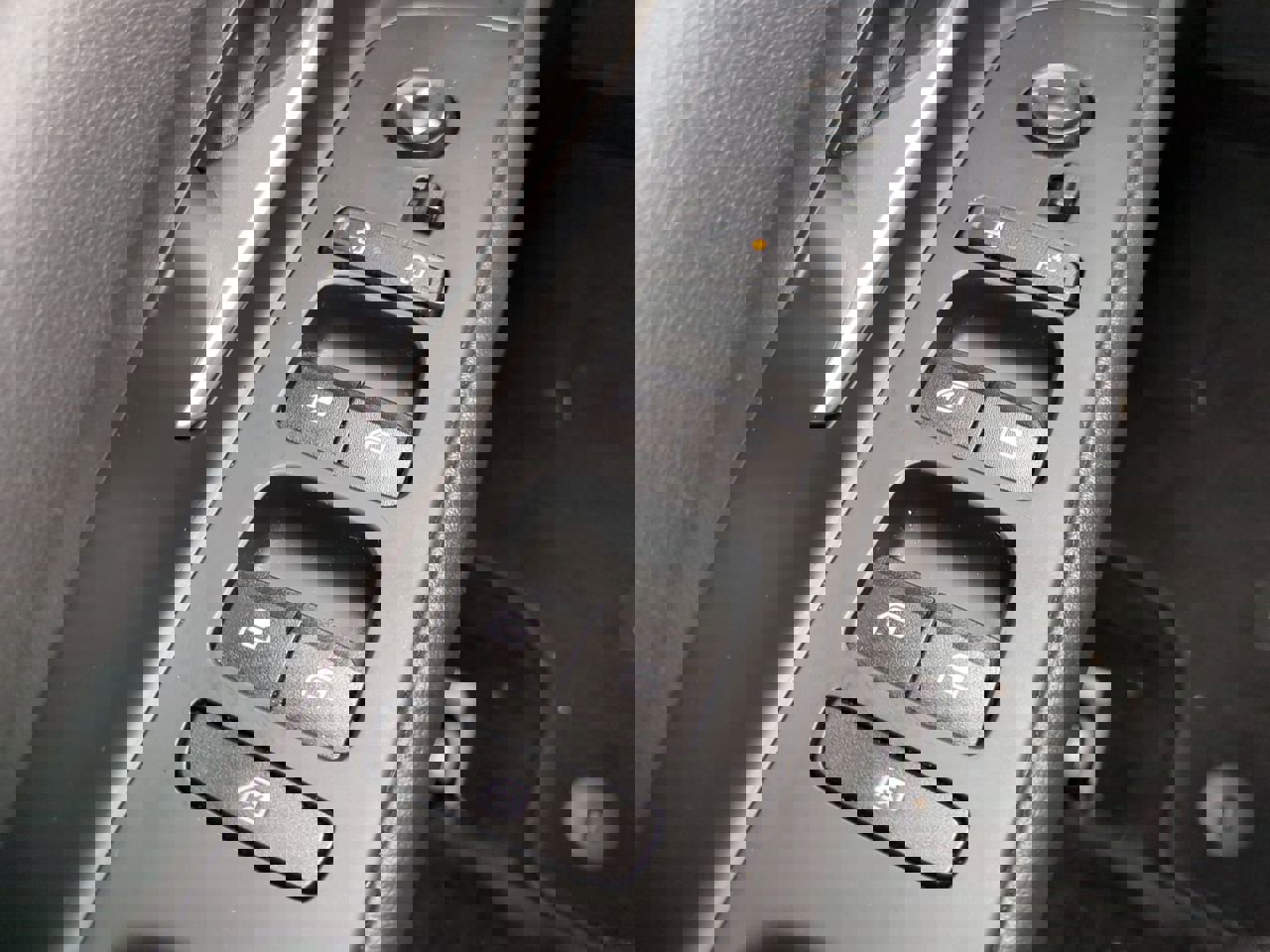 Certified 2024 Hyundai Elantra SEL image 20