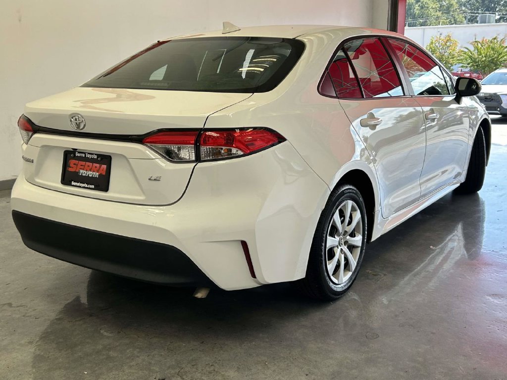 Certified 2023 Toyota Corolla LE FWD image 3