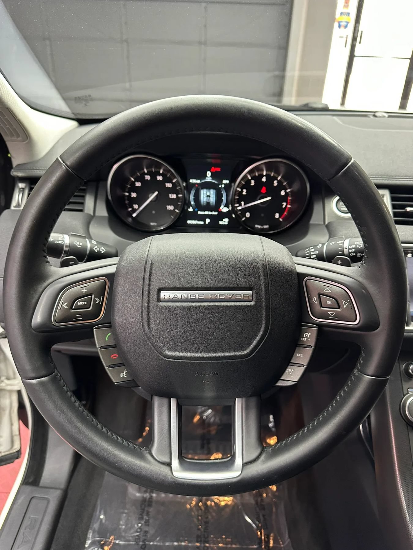 Used 2019 Land Rover Range Rover Evoque SE AWD/4WD image 14