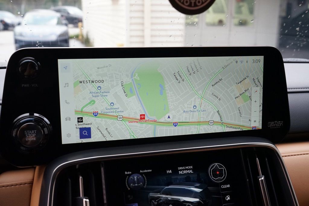 Used 2026 Lexus LX 600 4WD w/ Appearance Package image 15