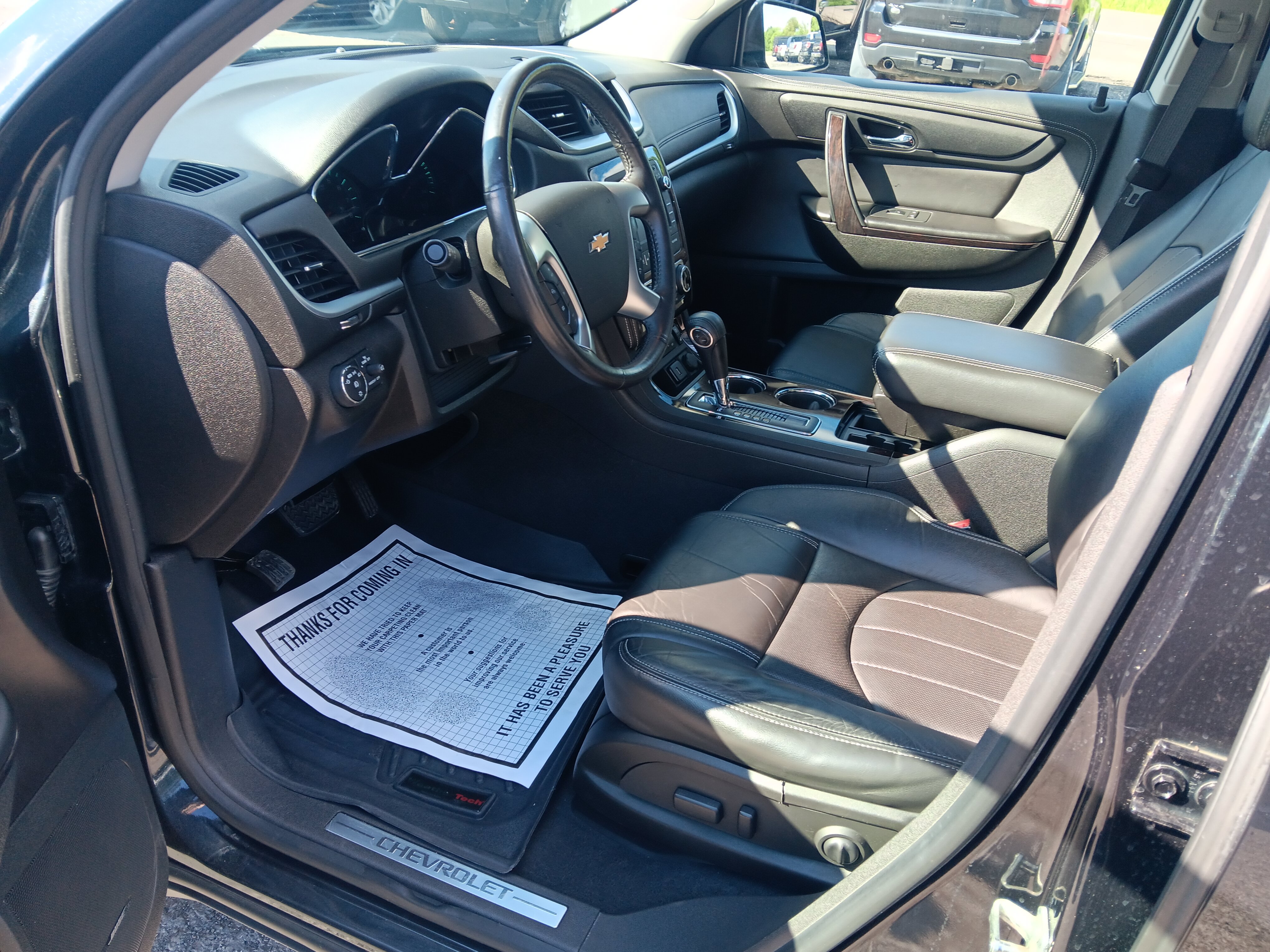 Used 2015 Chevrolet Traverse LTZ AWD/4WD image 8