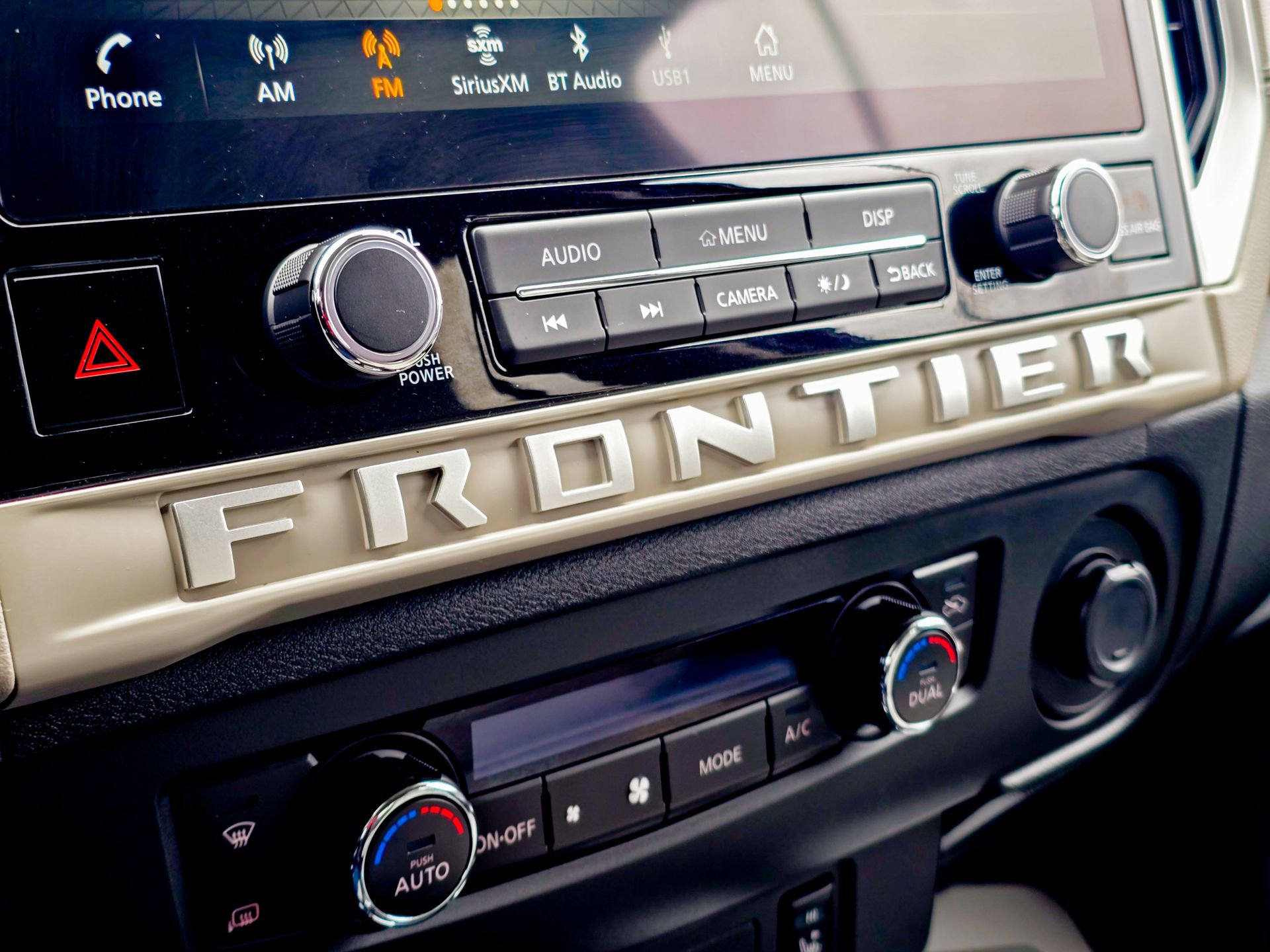 Used 2025 Nissan Frontier SV w/ SV Convenience Package RWD image 25