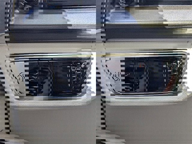 New 2026 Cadillac Vistiq Sport image 25