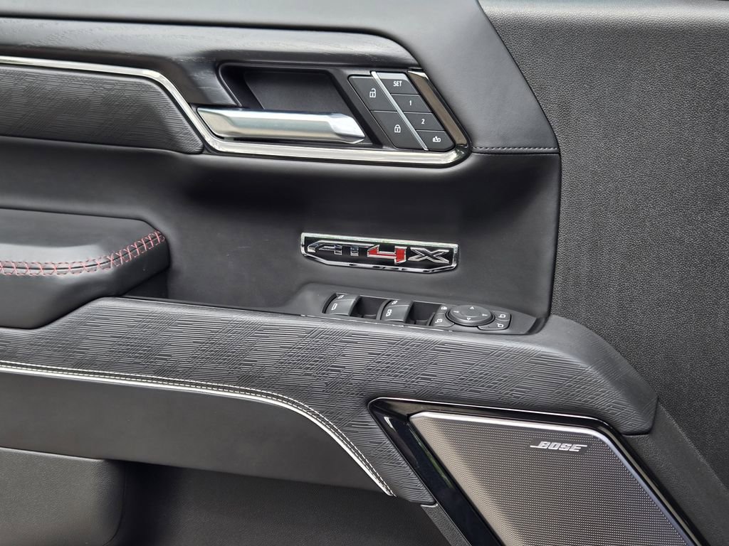 Used 2025 GMC Sierra 1500 AT4X AWD/4WD image 30