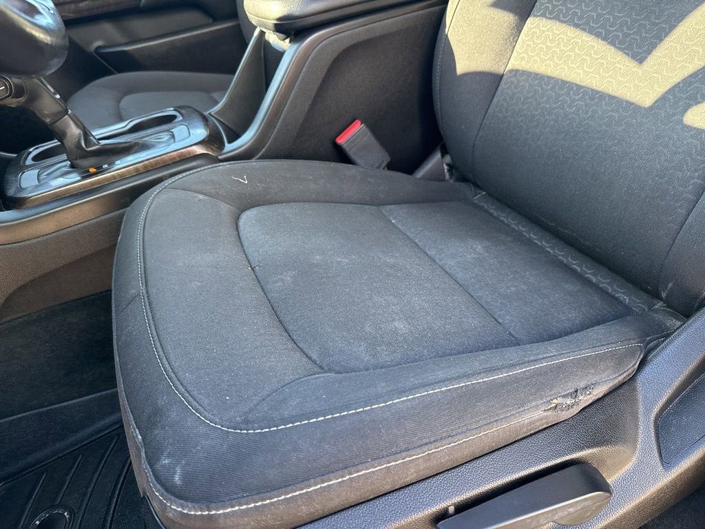 Certified 2017 GMC Canyon SLE w/ SLE Convenience Package image 12