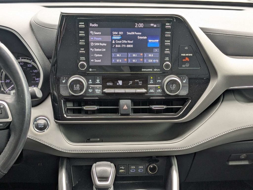 Used 2022 Toyota Highlander XLE FWD image 20