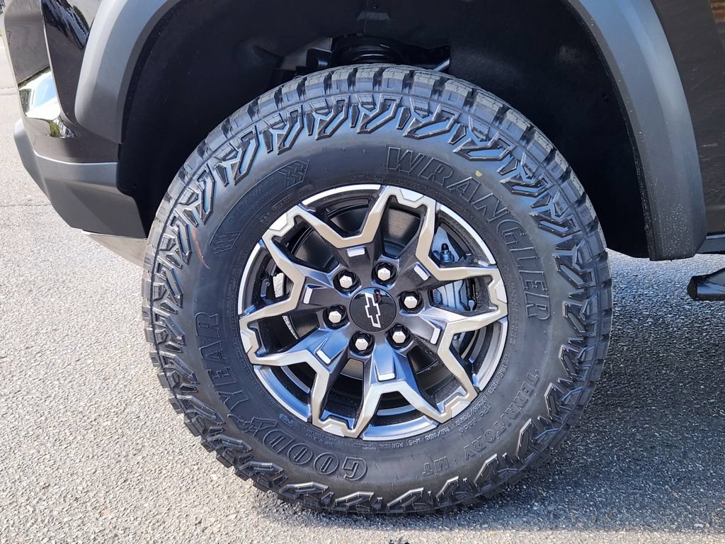 New 2026 Chevrolet Colorado ZR2 w/ Technology Package AWD/4WD image 5