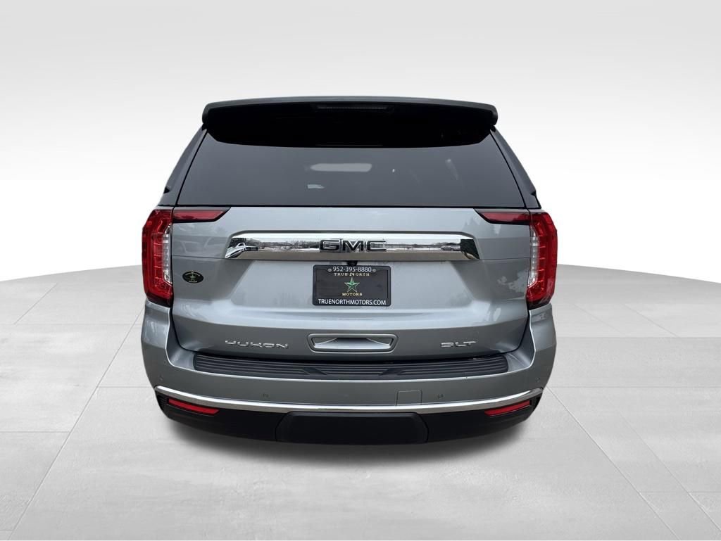 Used 2024 GMC Yukon SLT w/ SLT Luxury Package image 8