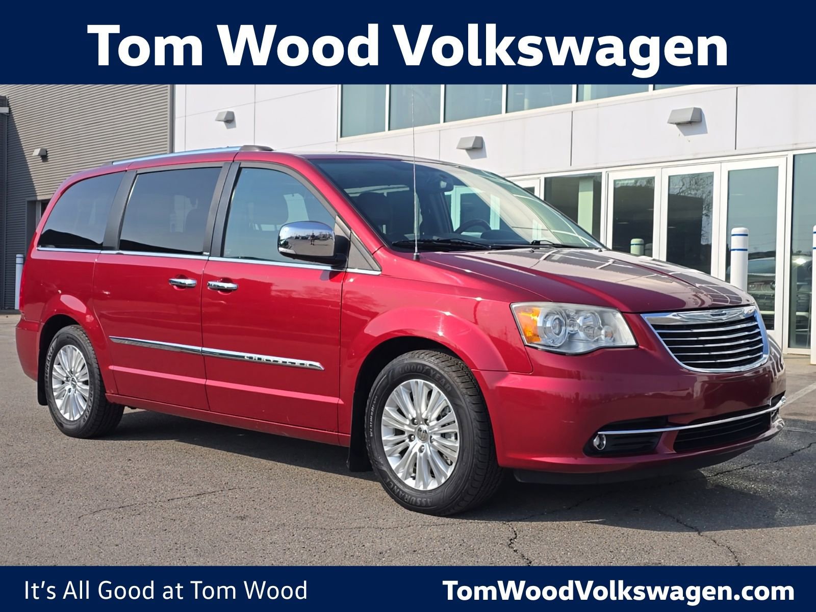 Used 2013 Chrysler Town & Country Limited w/ Luxury Group