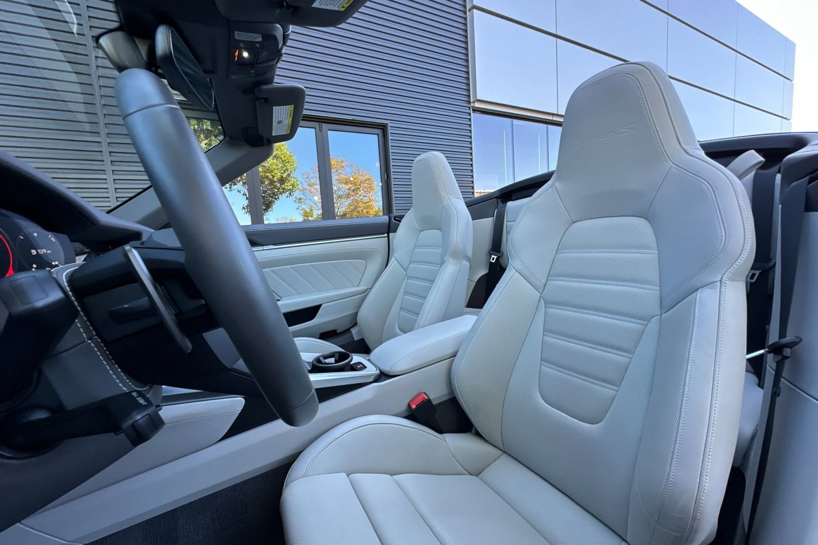 Used 2022 Porsche 911 Turbo S image 5