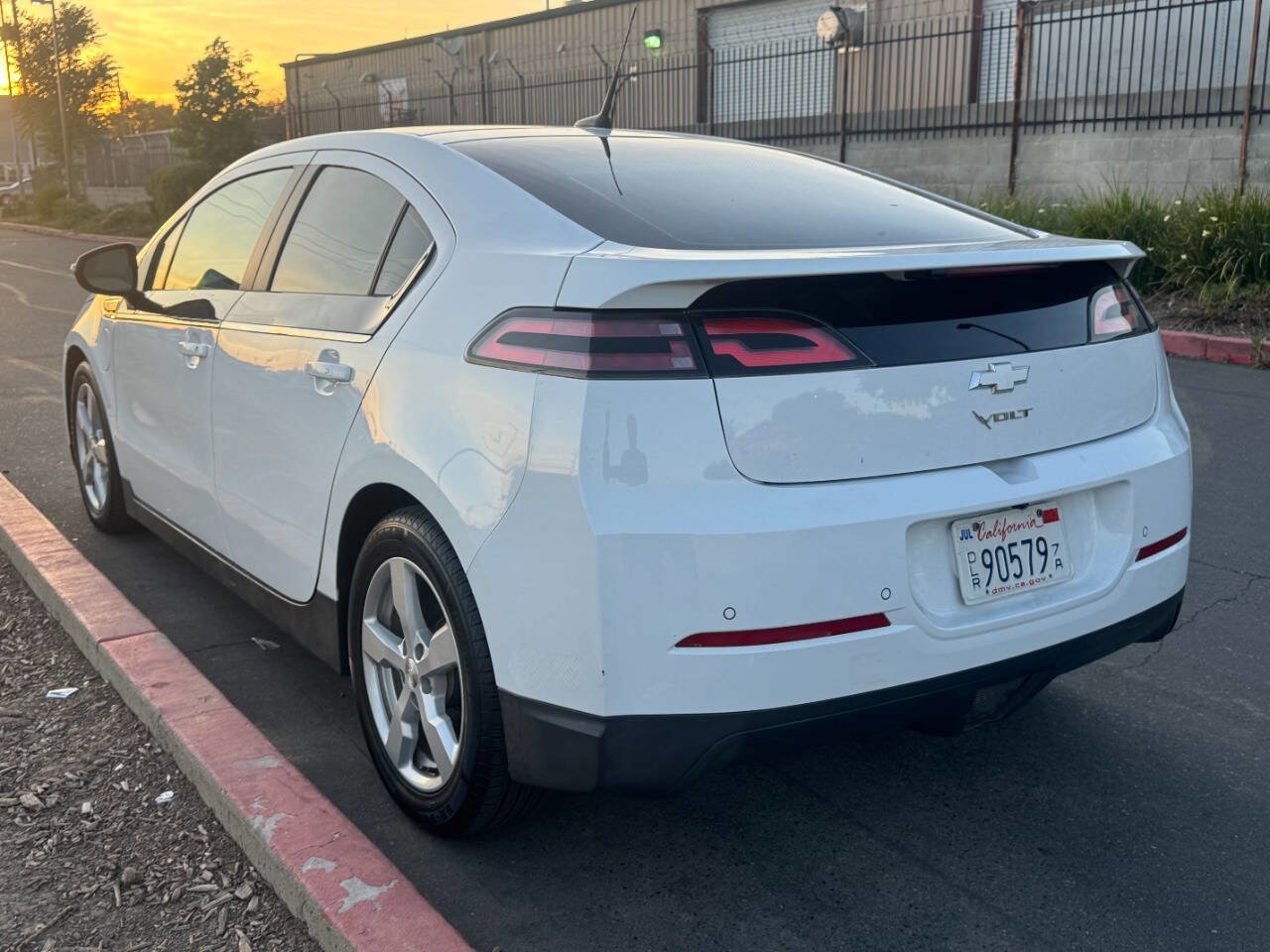 Used 2013 Chevrolet Volt Premium w/ Premium Trim Package image 4