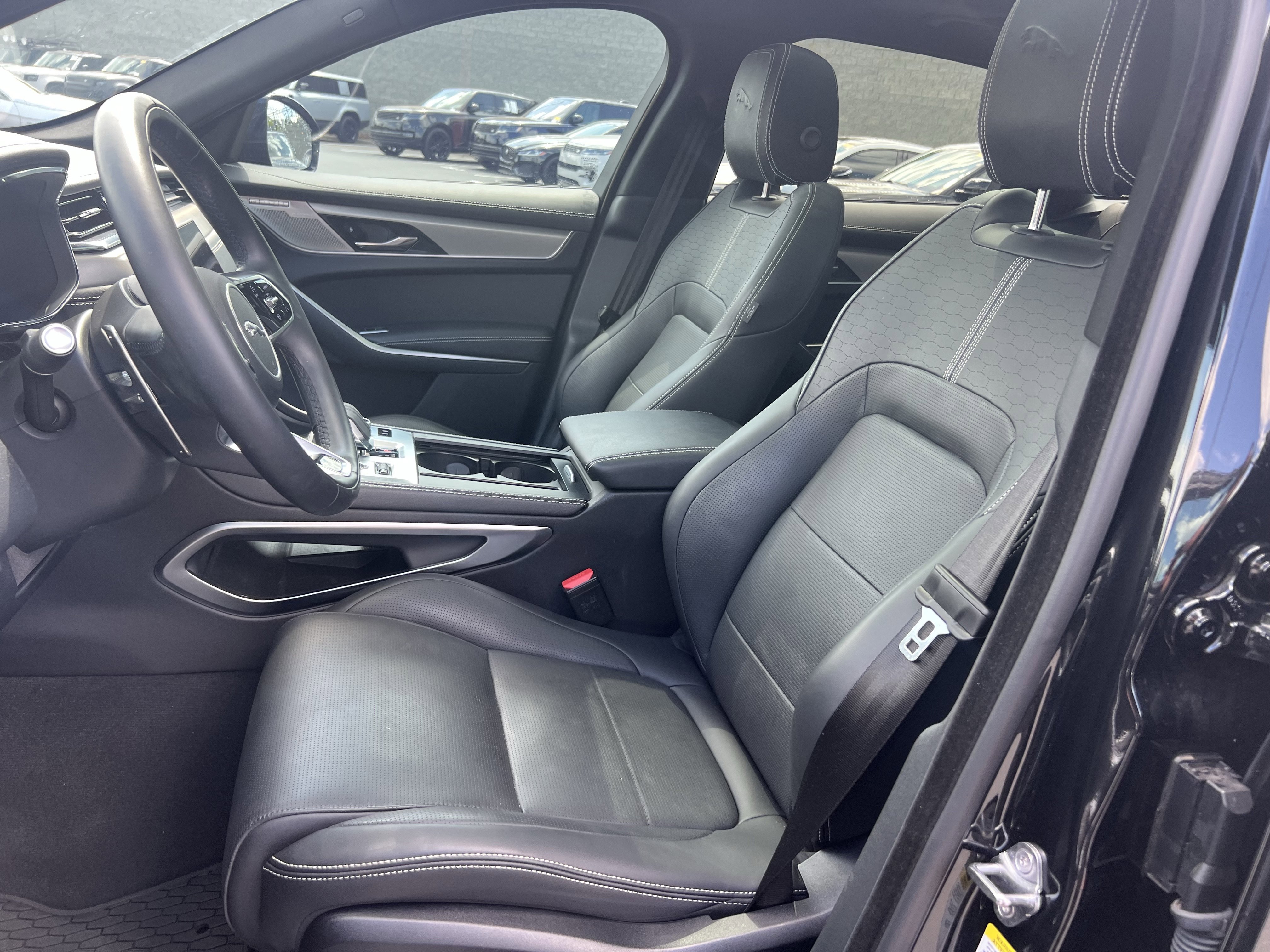 Used 2026 Jaguar F-PACE R-Dynamic S AWD/4WD image 15