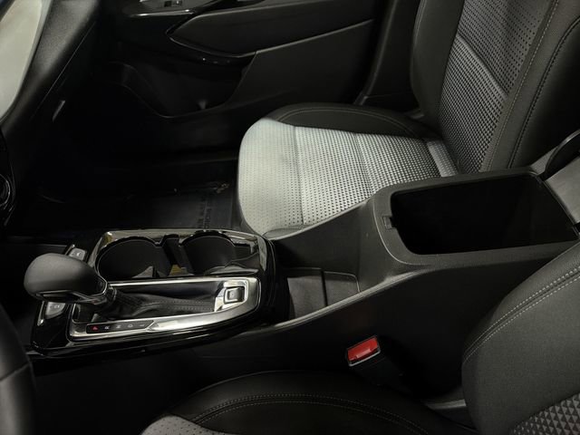Certified 2025 Chevrolet Trax LT w/ LT Convenience Package image 21