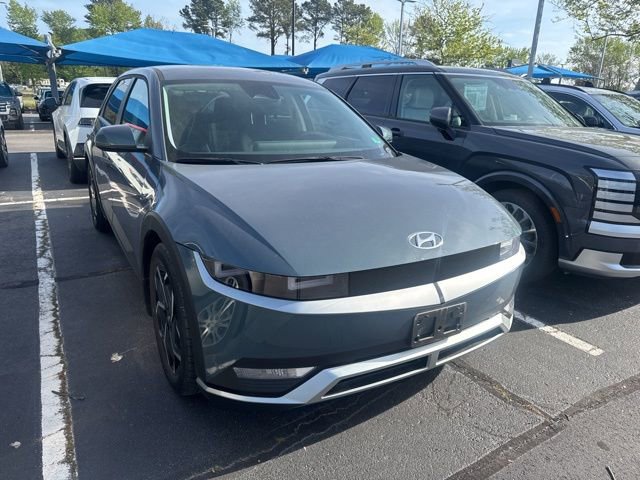Used 2024 Hyundai Ioniq 5 SE image 1