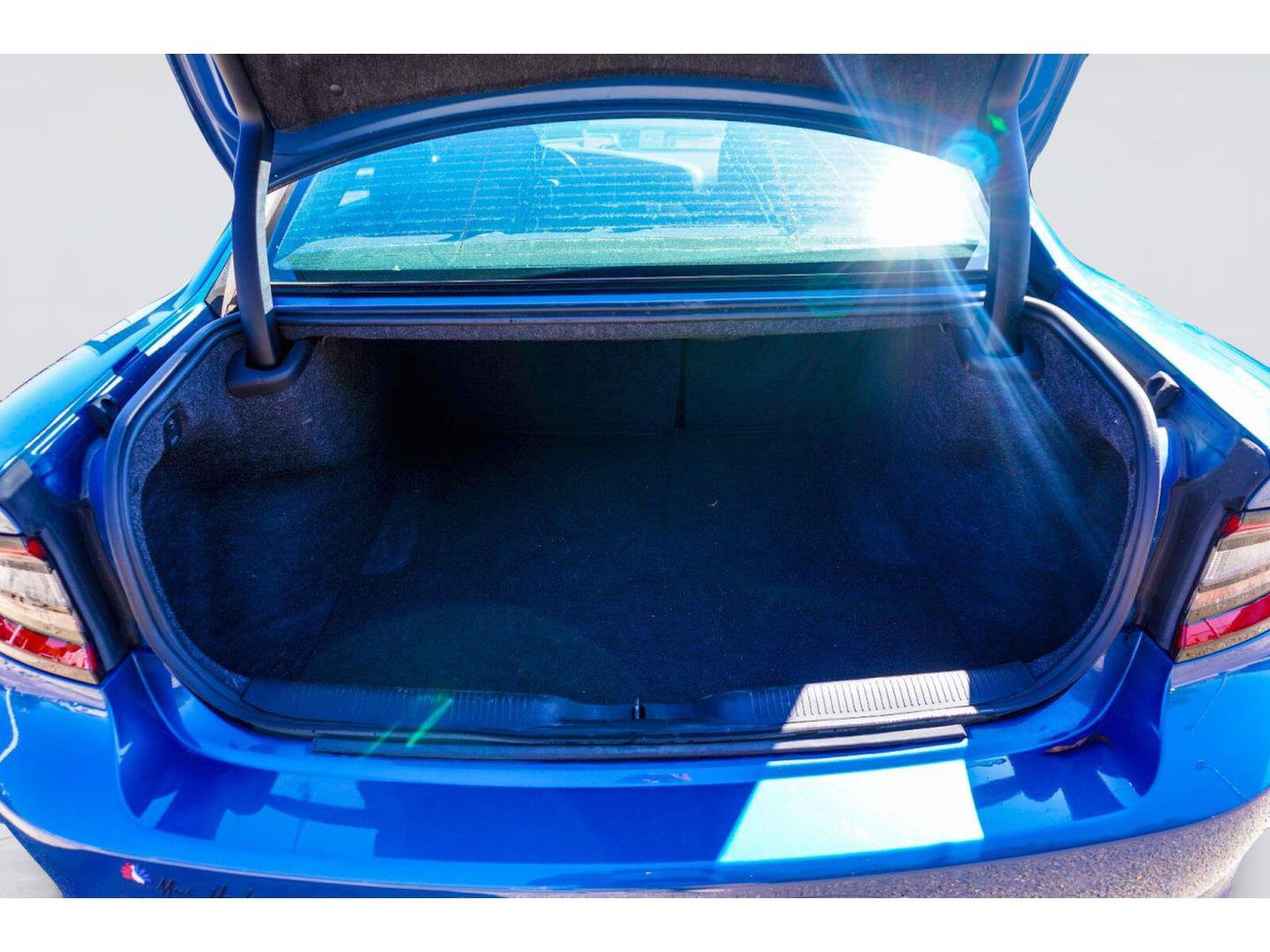 Used 2022 Dodge Charger SXT RWD image 8