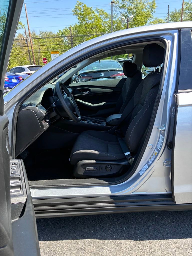 Used 2025 Honda Accord SE image 23