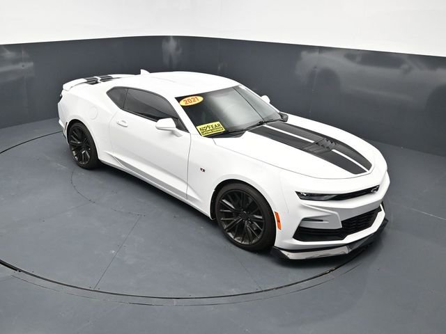 Used 2021 Chevrolet Camaro SS RWD image 33