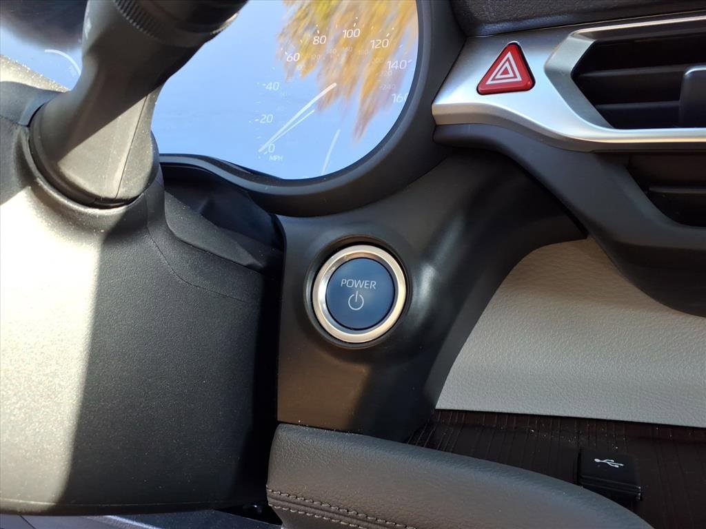 Used 2024 Toyota Sienna XLE image 43