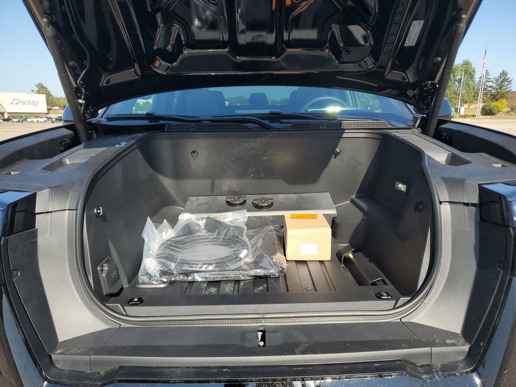 New 2026 GMC Sierra EV Elevation w/ Premium Package image 29