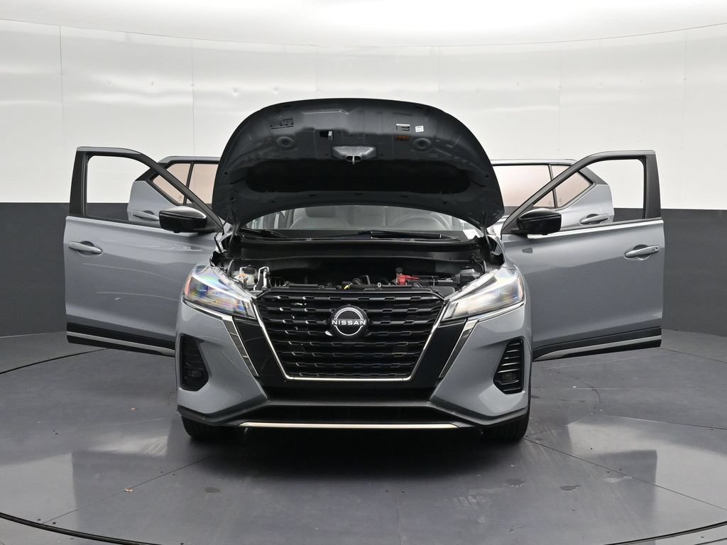 Used 2022 Nissan Kicks SR w/ Premium Package FWD image 36