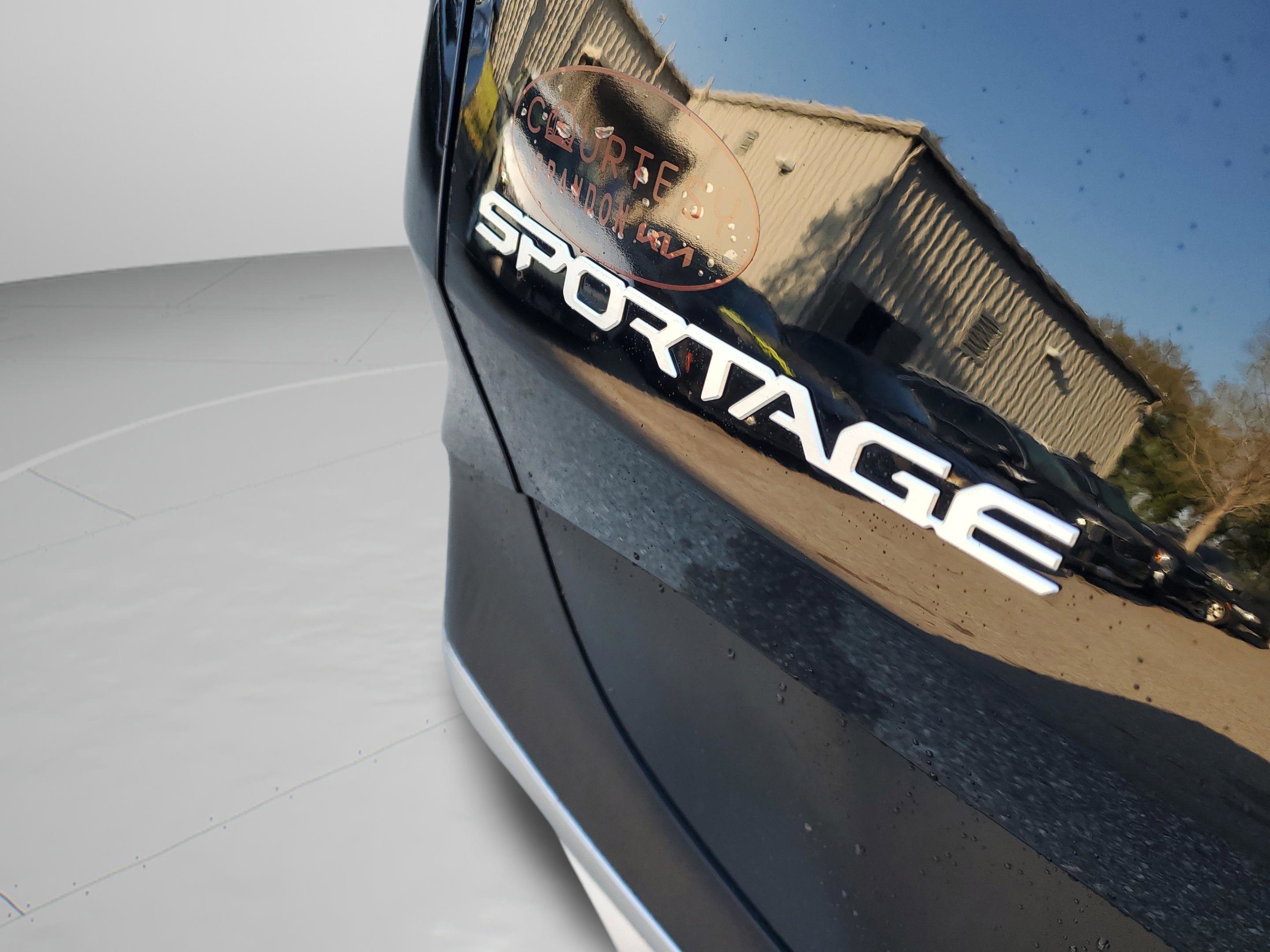 Certified 2023 Kia Sportage EX image 9