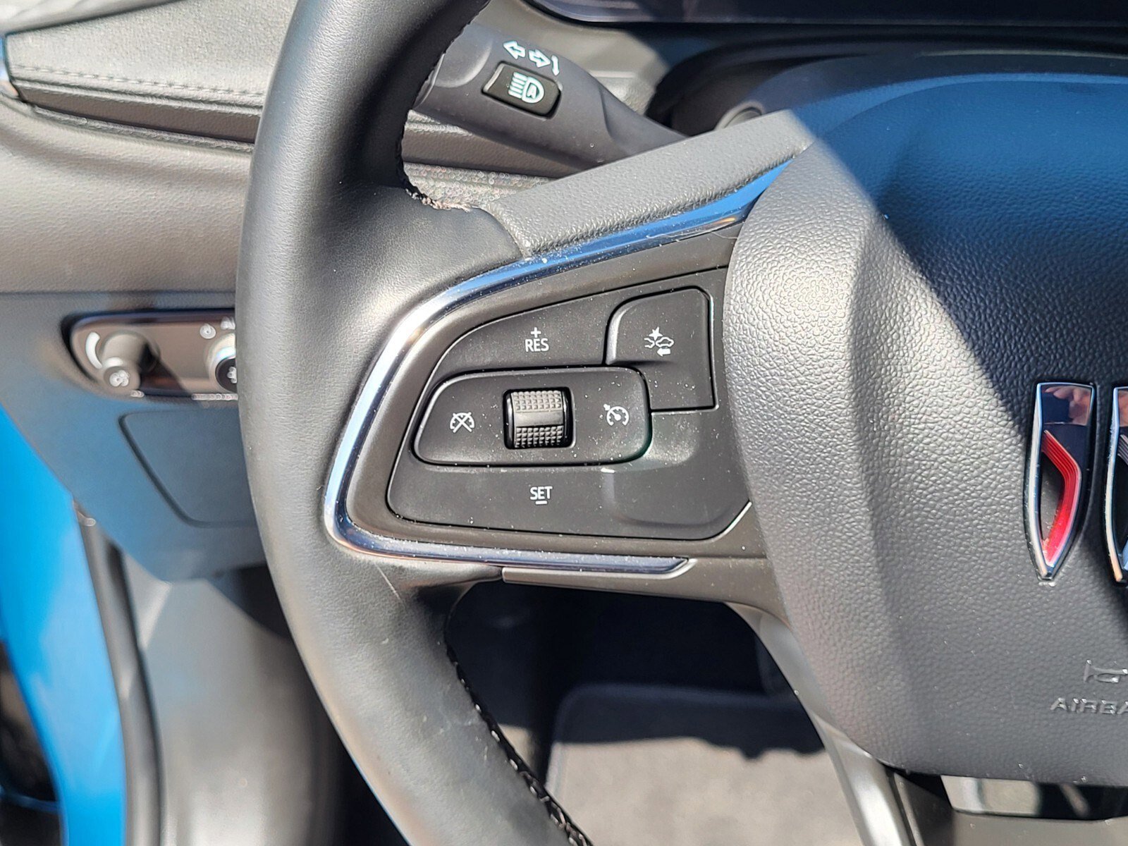 Used 2025 Buick Encore GX Sport Touring image 27