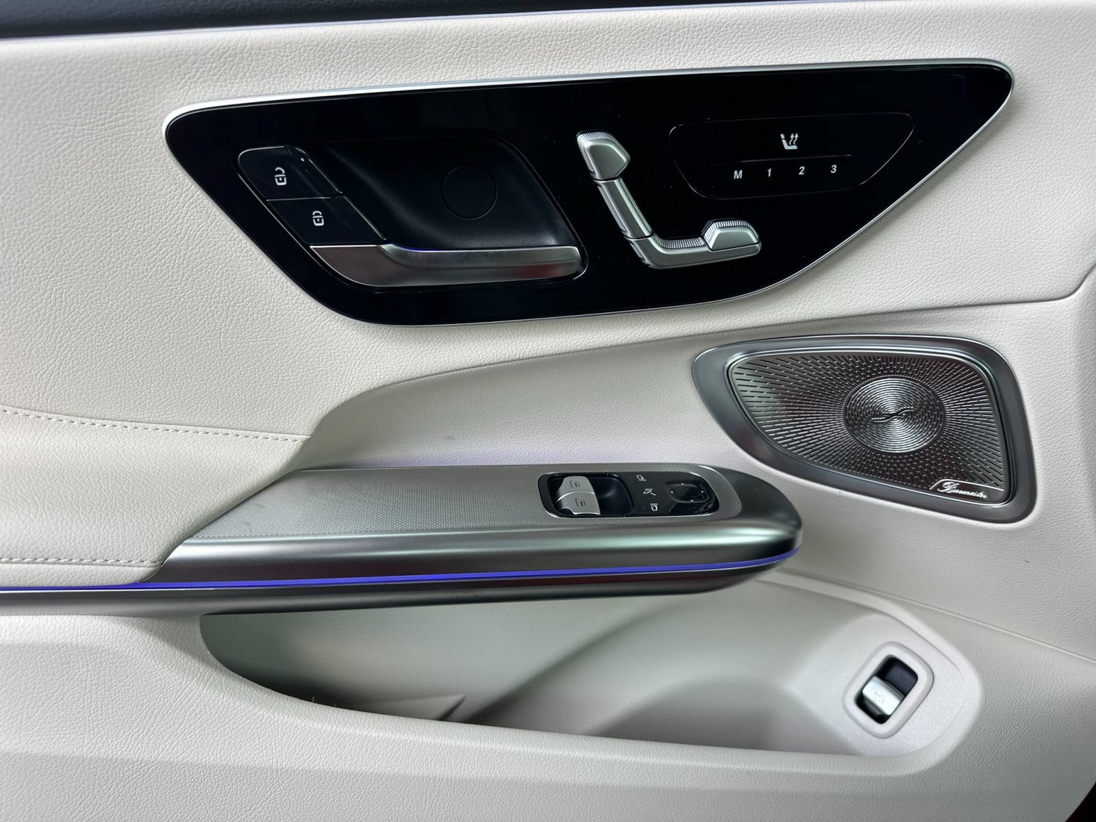 New 2026 Mercedes-Benz CLE 300 4MATIC Coupe image 11
