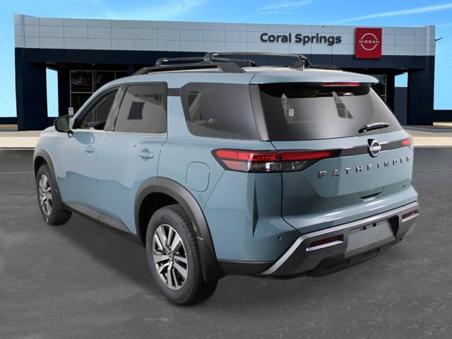 New 2026 Nissan Pathfinder SL image 3