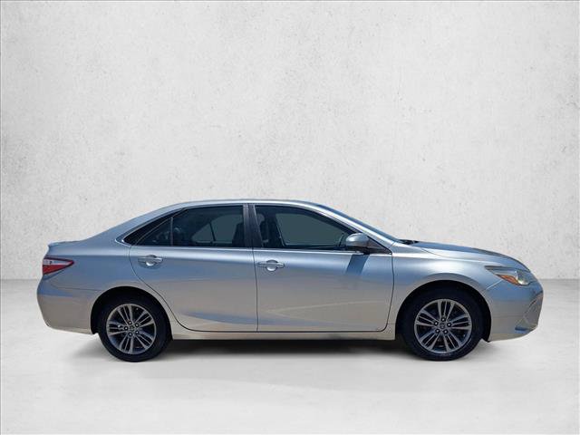 Used 2016 Toyota Camry SE FWD image 4