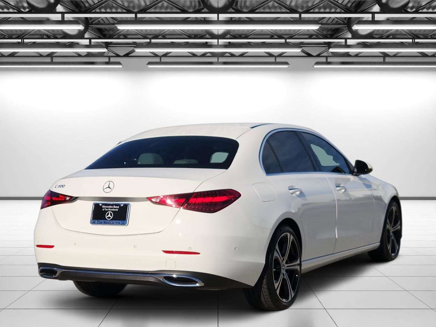 Used 2025 Mercedes-Benz C 300 Sedan image 9