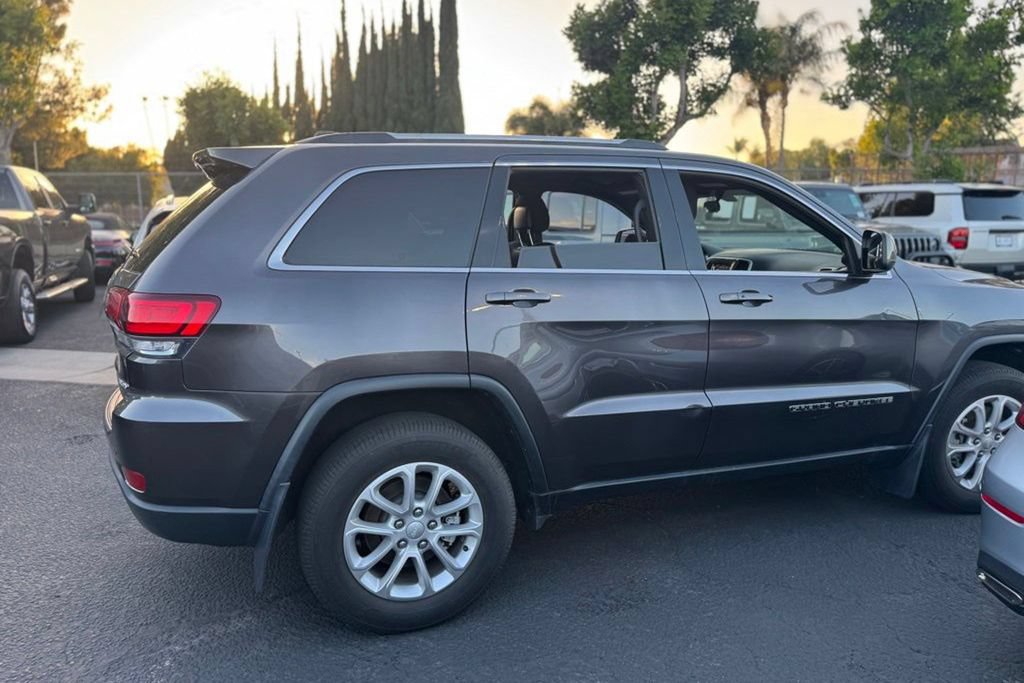 Used 2021 Jeep Grand Cherokee Laredo RWD image 7