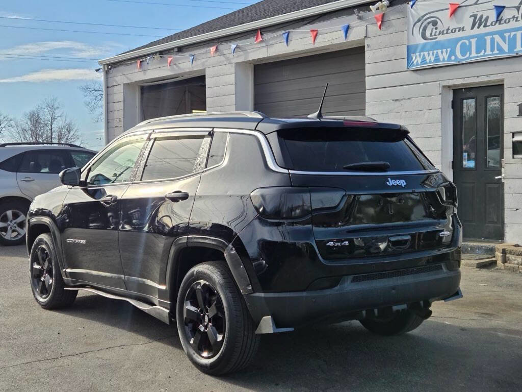 Used 2018 Jeep Compass Latitude w/ Popular Equipment Group AWD/4WD image 3